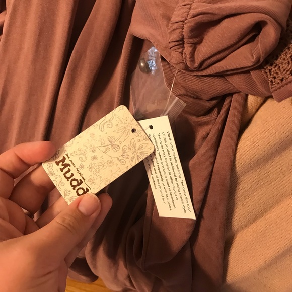 Rose Taupe long sleeve, open shoulder, flowy shirt - Picture 8 of 8